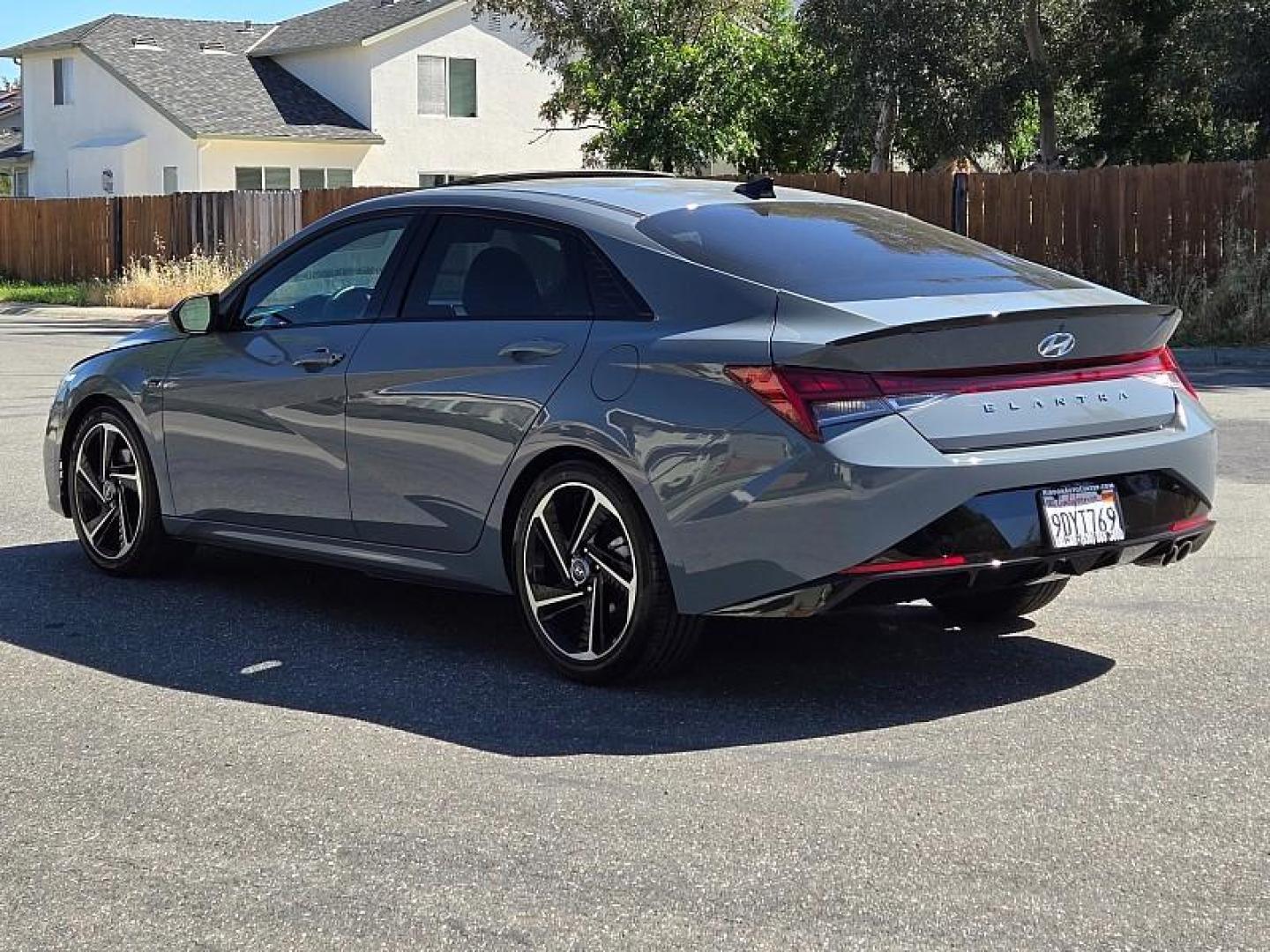 2023 GRAY Hyundai Elantra (KMHLR4AF3PU) with an 4-Cyl Turbo 1.6 Liter engine, Automatic 7-Spd w/Dual Clutch transmission, located at 246 E Walker St., Orland, 95963, (530) 865-5800, 39.747589, -122.178398 - Photo#4