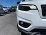 2023 WHITE Jeep Cherokee (1C4PJMMB6PD) with an 4-Cyl 2.4 Liter engine, Automatic 9-Spd transmission, located at 412 Auto Vista Drive, Palmdale, 93551, (661) 945-0620, 34.592636, -118.136681 - Photo#9