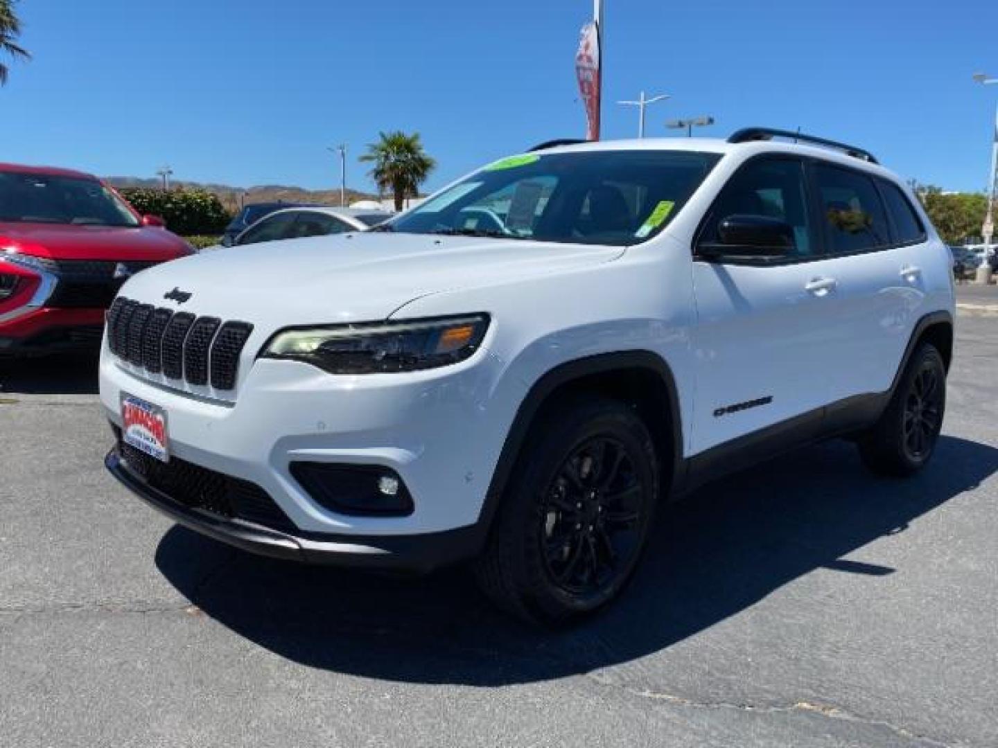 2023 WHITE Jeep Cherokee (1C4PJMMB6PD) with an 4-Cyl 2.4 Liter engine, Automatic 9-Spd transmission, located at 412 Auto Vista Drive, Palmdale, 93551, (661) 945-0620, 34.592636, -118.136681 - Photo#2