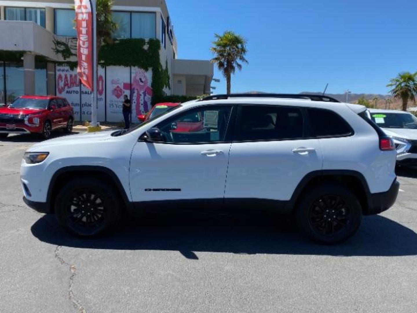 2023 WHITE Jeep Cherokee (1C4PJMMB6PD) with an 4-Cyl 2.4 Liter engine, Automatic 9-Spd transmission, located at 412 Auto Vista Drive, Palmdale, 93551, (661) 945-0620, 34.592636, -118.136681 - Photo#3