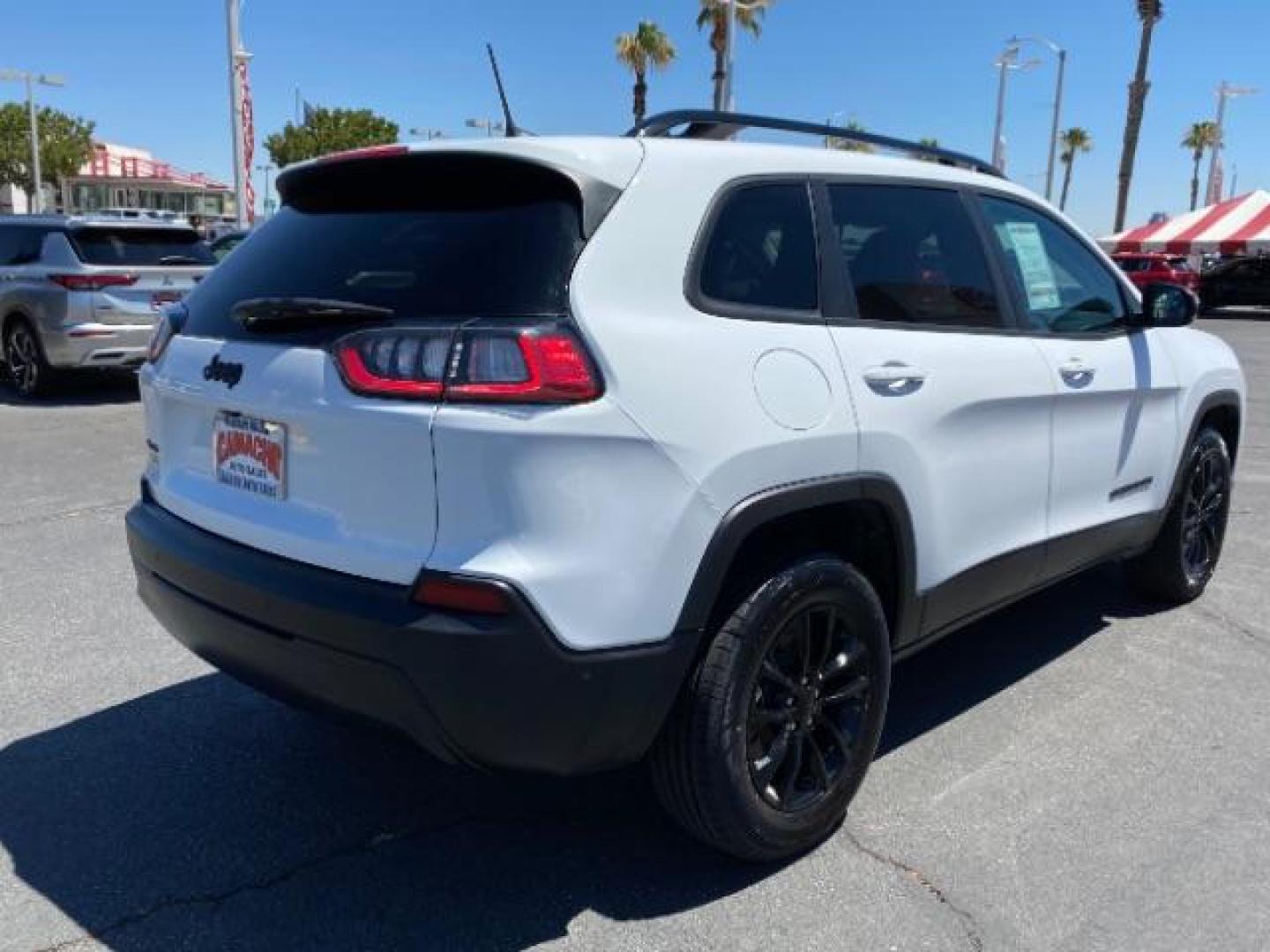 2023 WHITE Jeep Cherokee (1C4PJMMB6PD) with an 4-Cyl 2.4 Liter engine, Automatic 9-Spd transmission, located at 412 Auto Vista Drive, Palmdale, 93551, (661) 945-0620, 34.592636, -118.136681 - Photo#6