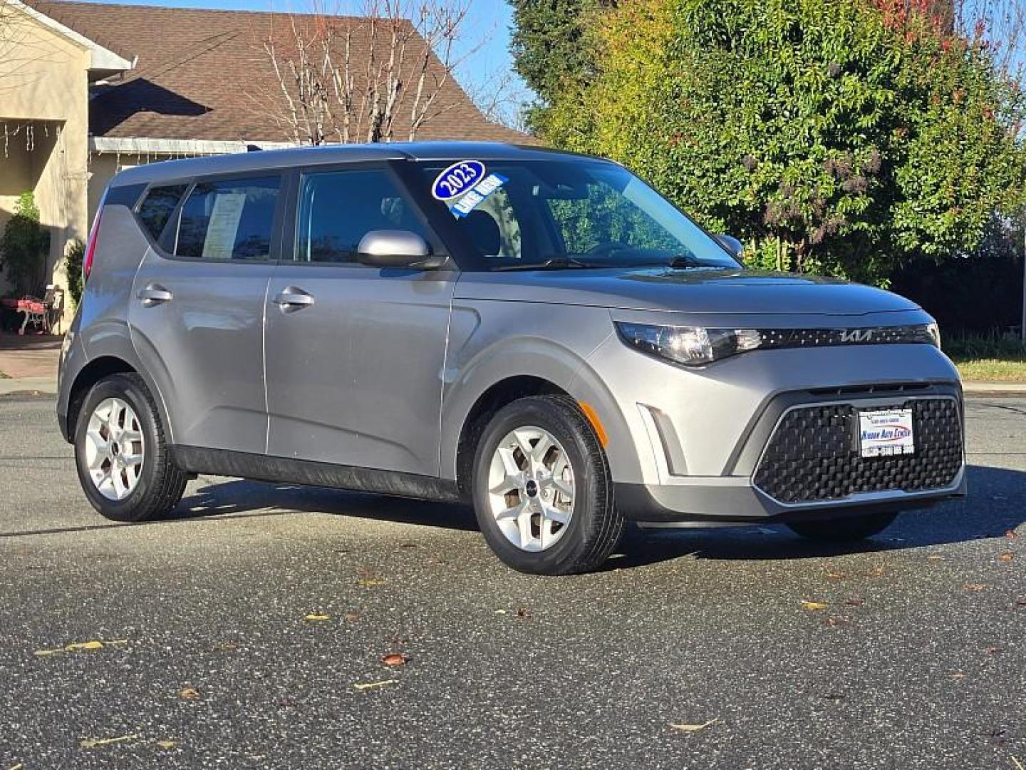 2023 GRAY Kia Soul (KNDJ23AU6P7) with an 4-Cyl 2.0 Liter engine, Automatic i-VT transmission, located at 246 E Walker St., Orland, 95963, (530) 865-5800, 39.747589, -122.178398 - Photo#0