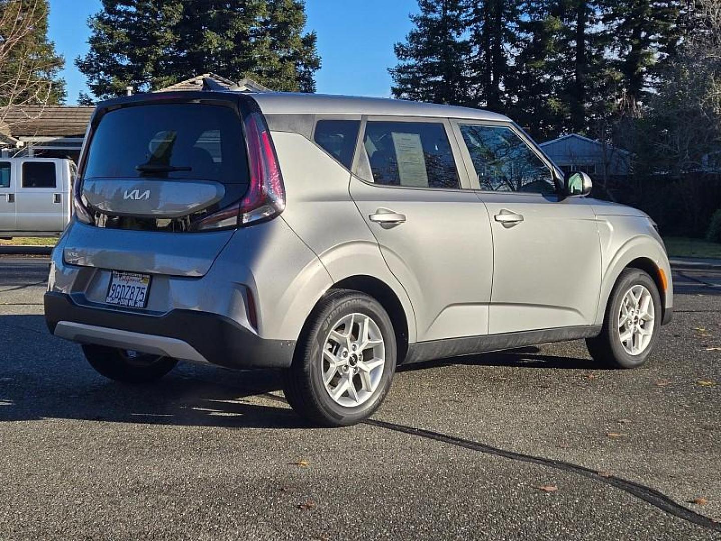 2023 GRAY Kia Soul (KNDJ23AU6P7) with an 4-Cyl 2.0 Liter engine, Automatic i-VT transmission, located at 246 E Walker St., Orland, 95963, (530) 865-5800, 39.747589, -122.178398 - Photo#6