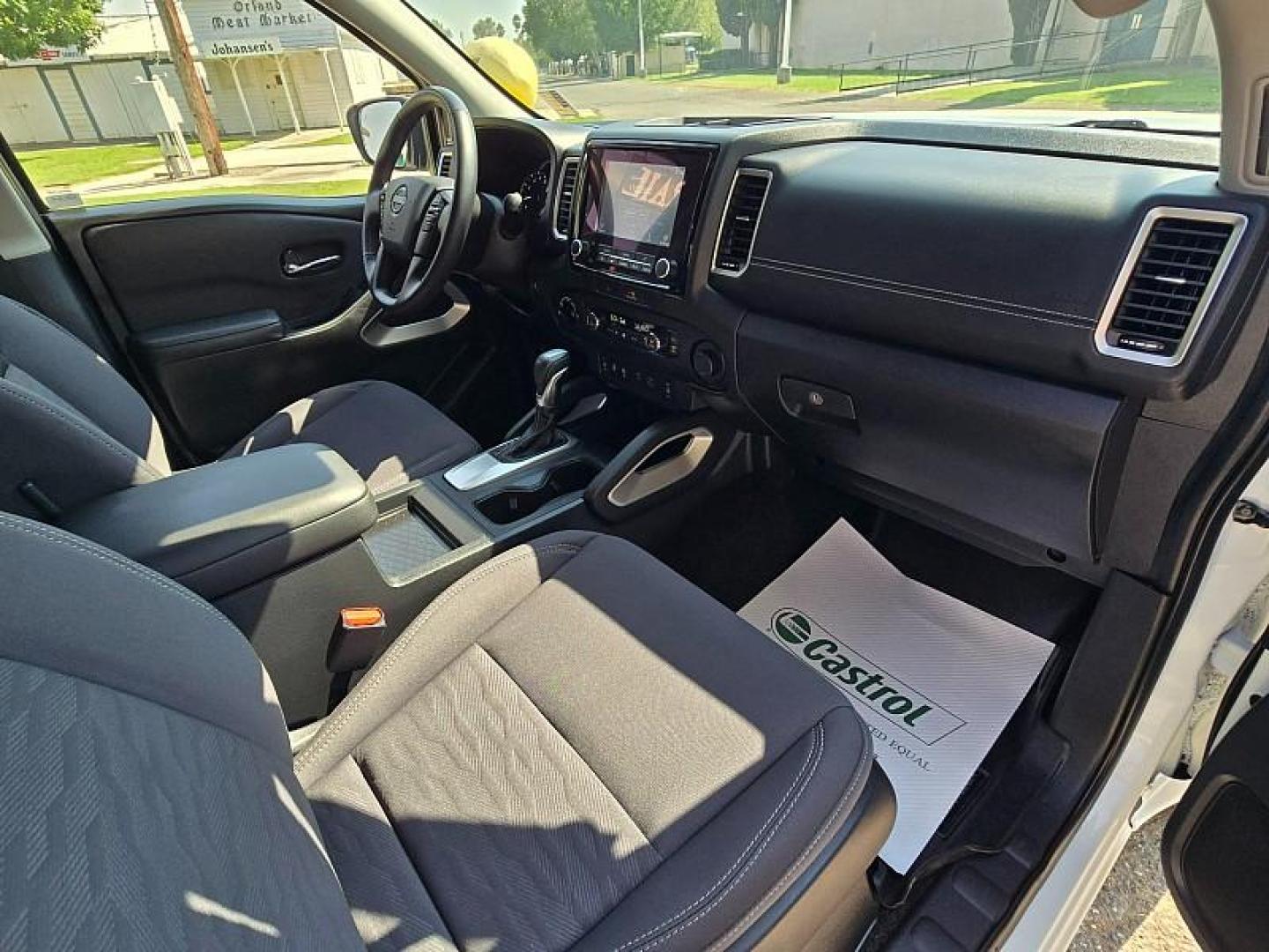 2023 WHITE Nissan Frontier (1N6ED1EKXPN) with an V6 3.8 Liter engine, Automatic 9-Spd transmission, located at 246 E Walker St., Orland, 95963, (530) 865-5800, 39.747589, -122.178398 - Photo#16