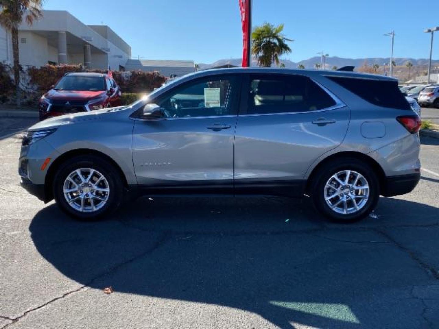 2024 GRAY Chevrolet Equinox (3GNAXKEG9RS) with an 4-Cyl Turbo 1.5 Liter engine, Automatic 6-Spd w/Overdrive transmission, located at 412 Auto Vista Drive, Palmdale, 93551, (661) 945-0620, 34.592636, -118.136681 - Photo#3