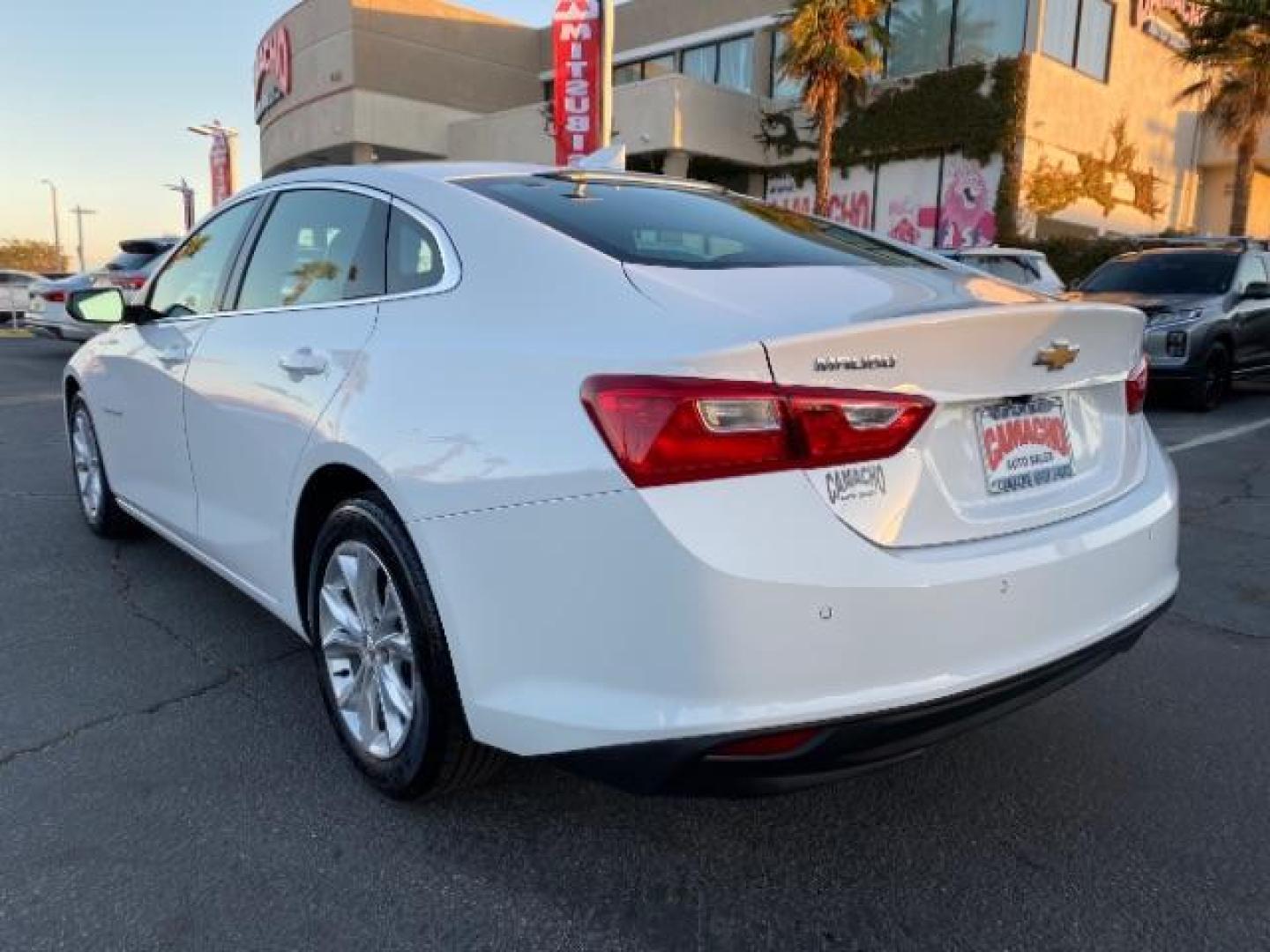 2024 WHITE Chevrolet Malibu (1G1ZD5ST8RF) with an 4-Cyl Turbo 1.5 Liter engine, Automatic CVT transmission, located at 412 Auto Vista Drive, Palmdale, 93551, (661) 945-0620, 34.592636, -118.136681 - Photo#4