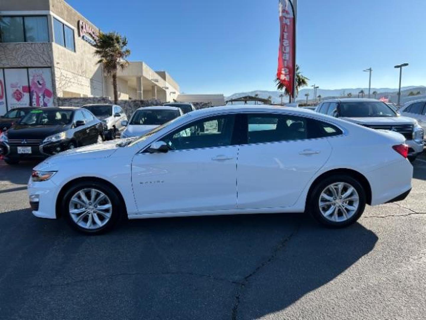 2024 WHITE Chevrolet Malibu (1G1ZD5ST5RF) with an 4-Cyl Turbo 1.5 Liter engine, Automatic CVT transmission, located at 412 Auto Vista Drive, Palmdale, 93551, (661) 945-0620, 34.592636, -118.136681 - Photo#5