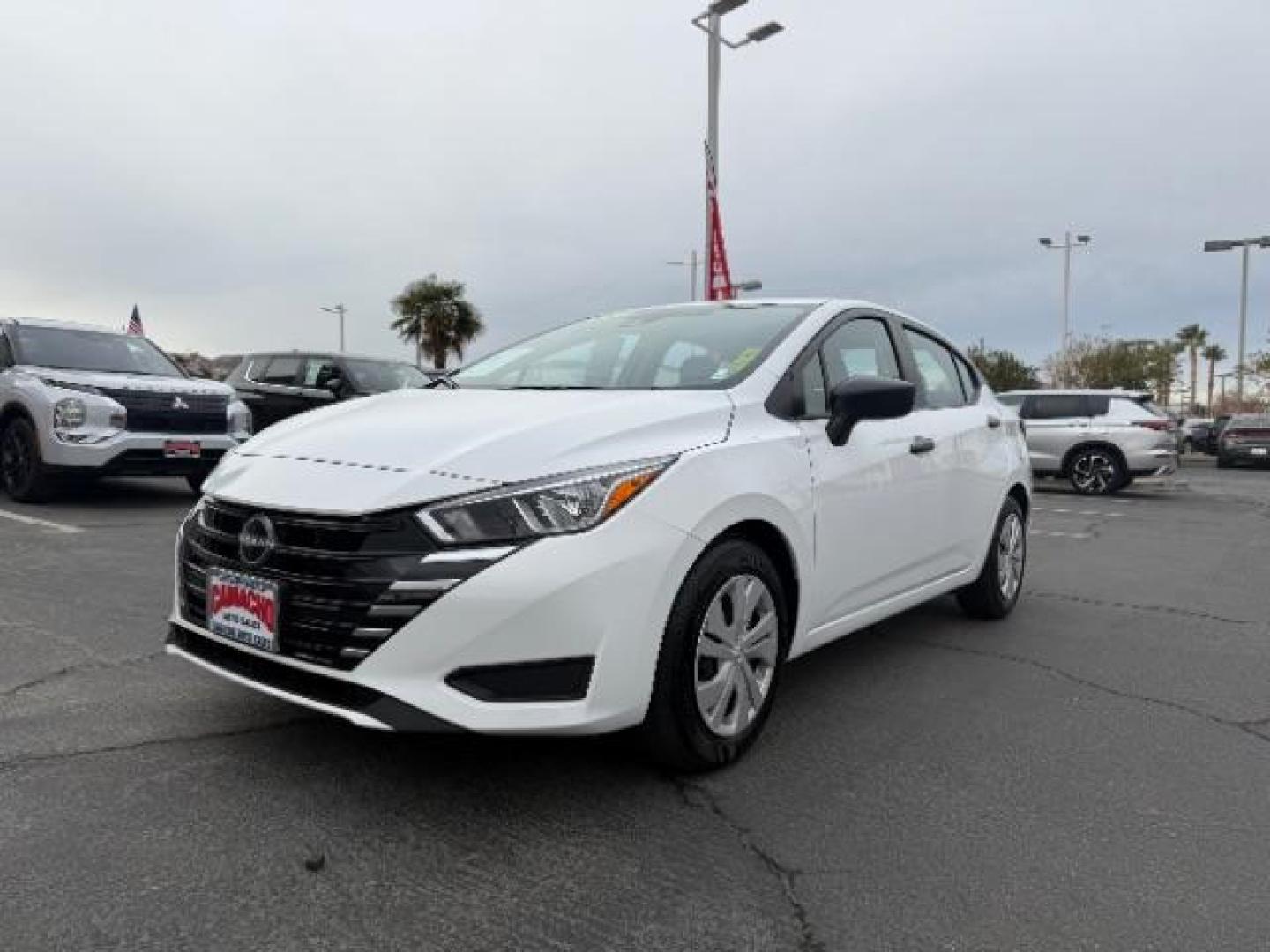 2024 WHITE Nissan Versa (3N1CN8DV3RL) with an 4-Cyl 1.6 Liter engine, Automatic CVT transmission, located at 412 Auto Vista Drive, Palmdale, 93551, (661) 945-0620, 34.592636, -118.136681 - Photo#3